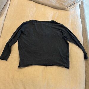 Lululemon back in action long sleeve top